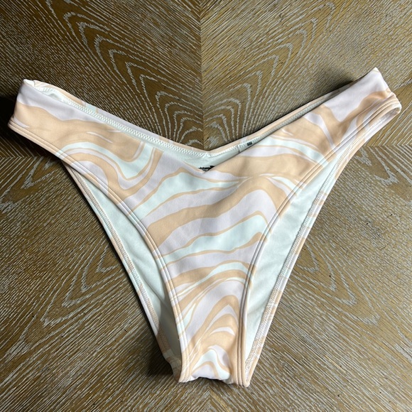 Abercrombie & Fitch Other - ABERCROMBIE & FITCH High Leg Cheeky Swim Bottom M